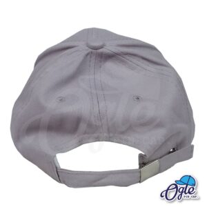 หมวกผ้าพีช-สีเทา-ด้านหลัง-ตัวล็อคบัคเคิ้ลเหล็ก