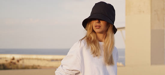 ผู้หญิง-หมวกบักเก็ต-หมวกสีดำ